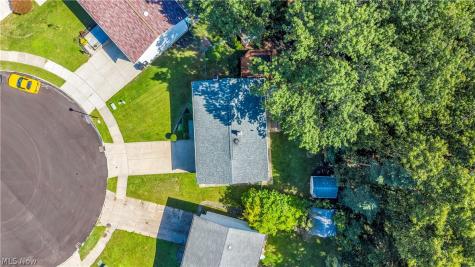 6435 Goebel Drive Parma OH 44134
