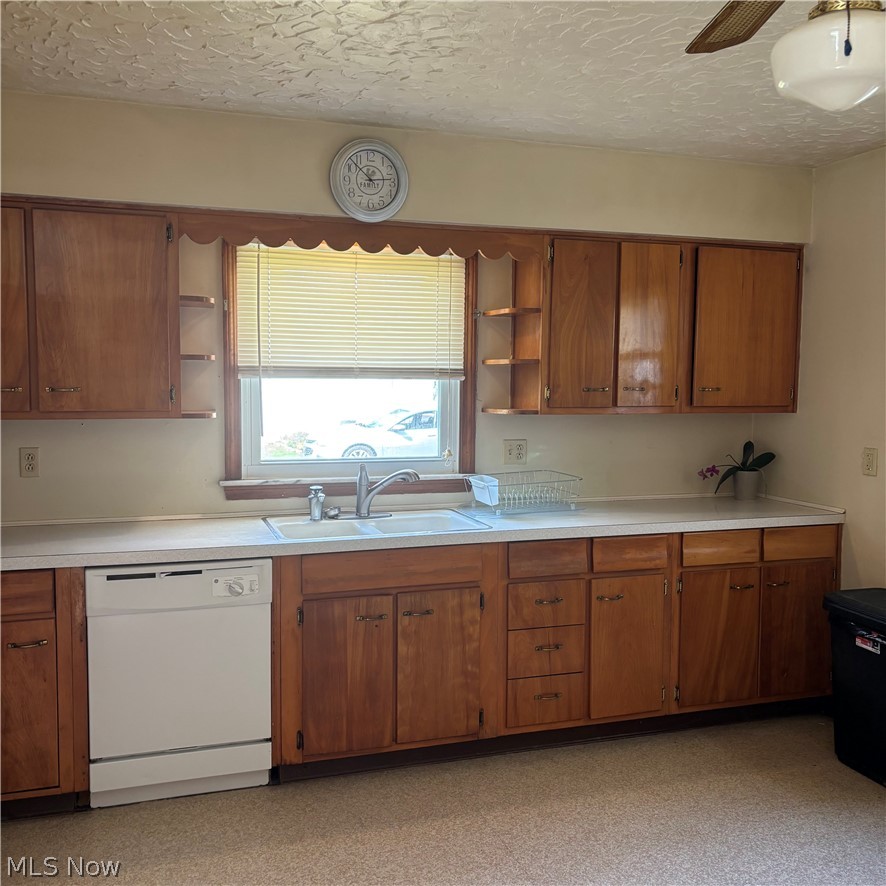 224 S Leavitt Road Amherst OH 44001