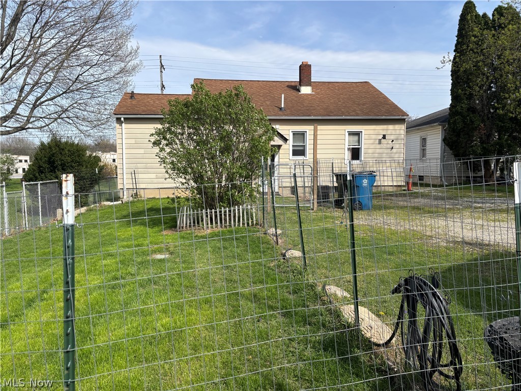 224 S Leavitt Road Amherst OH 44001