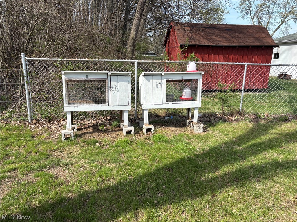 224 S Leavitt Road Amherst OH 44001