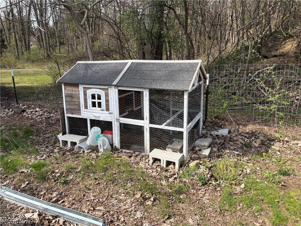 224 S Leavitt Road Amherst OH 44001