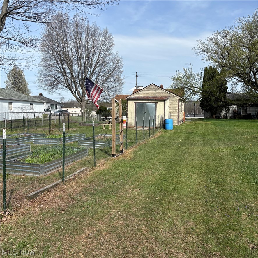 224 S Leavitt Road Amherst OH 44001