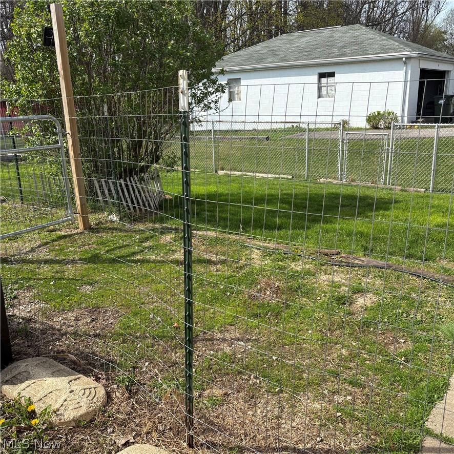 224 S Leavitt Road Amherst OH 44001