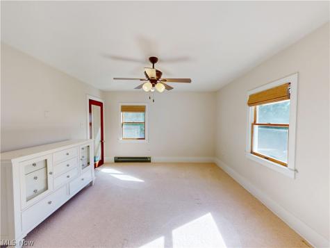 27 Mayfield Avenue Akron OH 44313