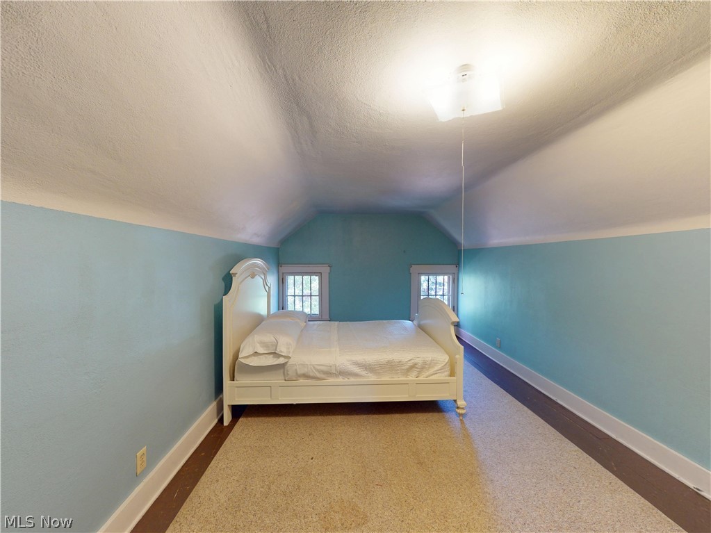 27 Mayfield Avenue Akron OH 44313