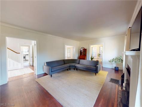 27 Mayfield Avenue Akron OH 44313