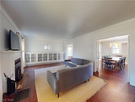 27 Mayfield Avenue Akron OH 44313