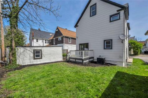1548 Olivewood Avenue Lakewood OH 44107