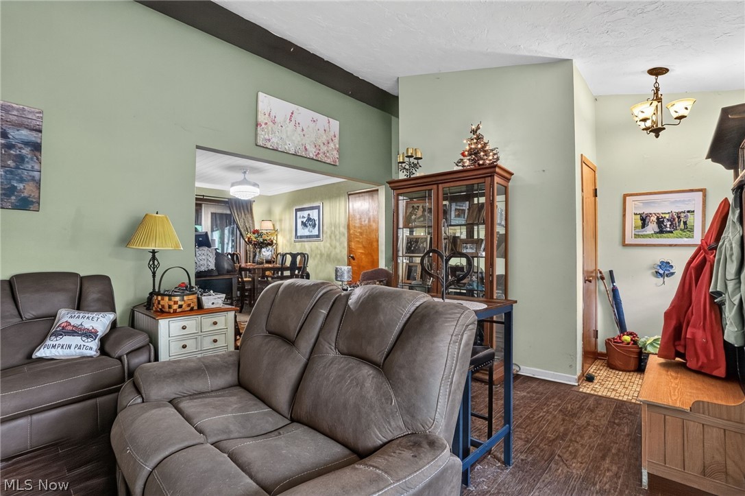 8910 Crackel Road Chagrin Falls OH 44023