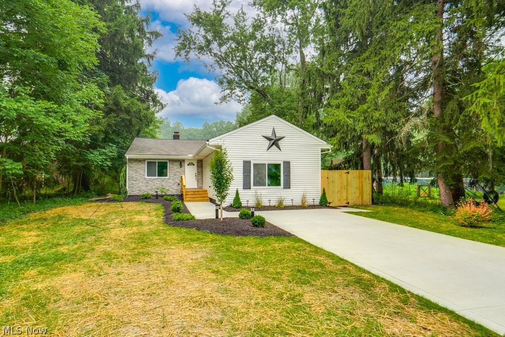 4867 Royalwood Road North Royalton OH 44133