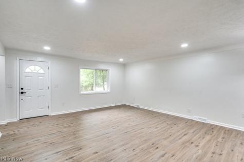 4867 Royalwood Road North Royalton OH 44133
