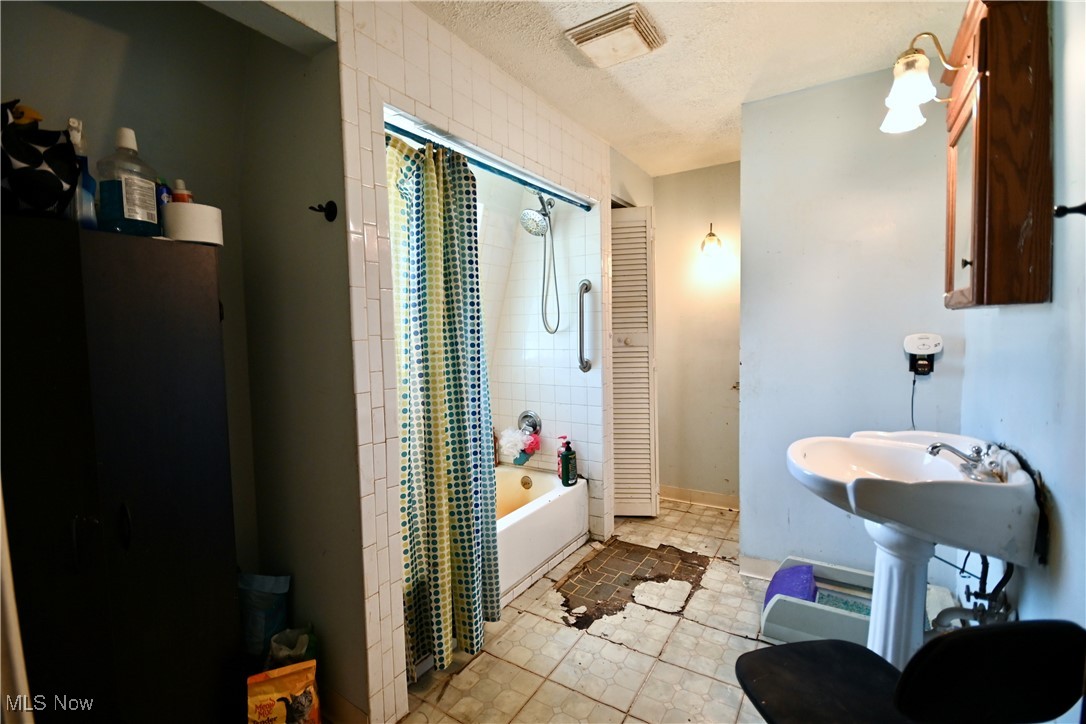 363 Maple Drive Poland OH 44514