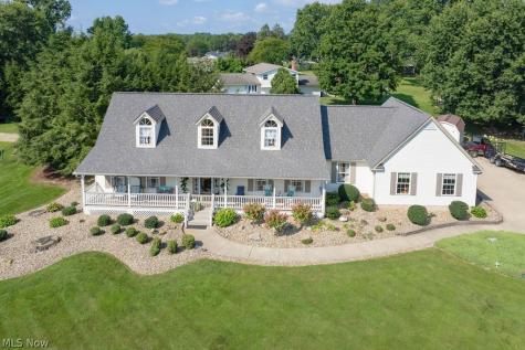 1067 Mohawk Trail SW Hartville OH 44632