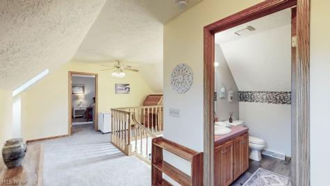 1067 Mohawk Trail SW Hartville OH 44632