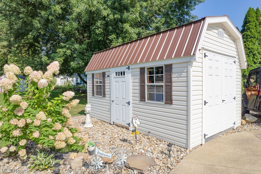 1067 Mohawk Trail SW Hartville OH 44632