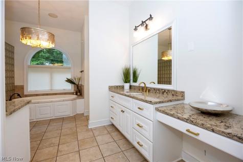 1249 Bannock Trail Wooster OH 44691