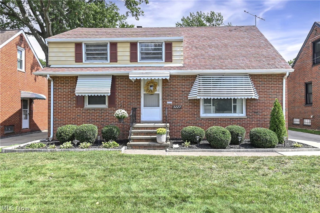 3227 W 153rd Street Cleveland OH 44111