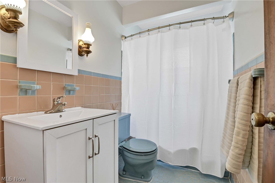 3227 W 153rd Street Cleveland OH 44111