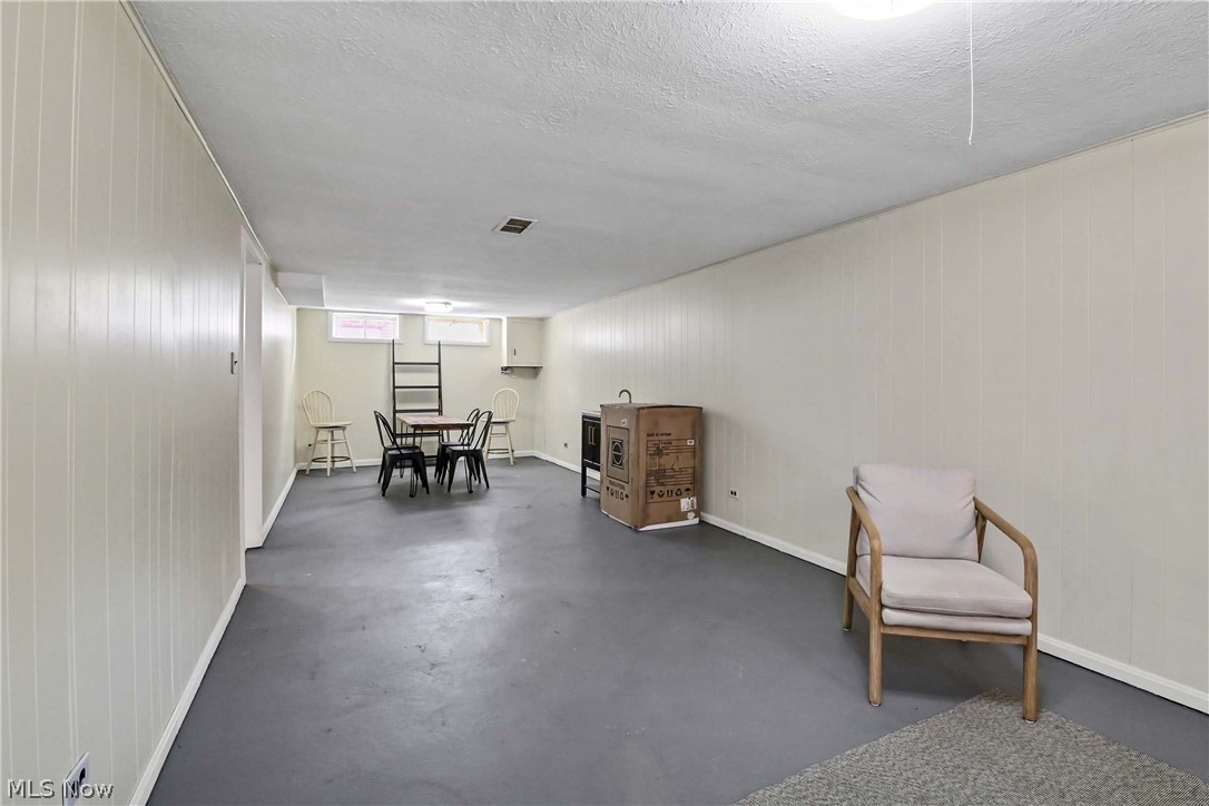 3227 W 153rd Street Cleveland OH 44111