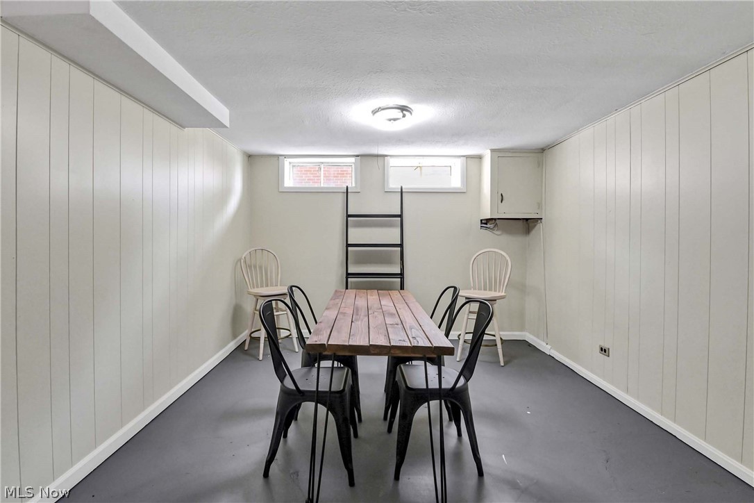 3227 W 153rd Street Cleveland OH 44111