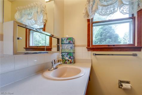 3396 Brent Lane Norton OH 44203