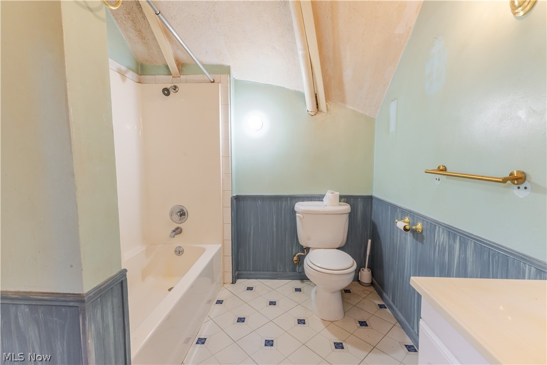 102 Mynster Lane Richmond OH 43944