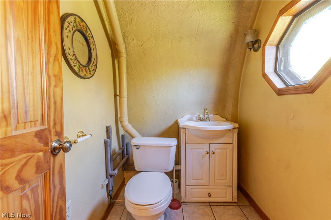 102 Mynster Lane Richmond OH 43944
