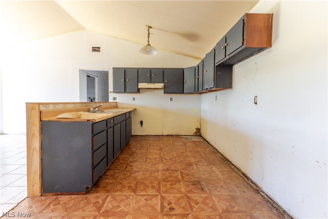 102 Mynster Lane Richmond OH 43944