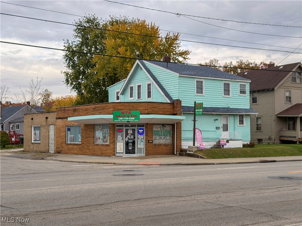 2405 Youngstown Road SE Warren OH 44484