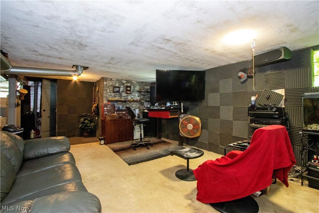 709 Longview Avenue Akron OH 44307