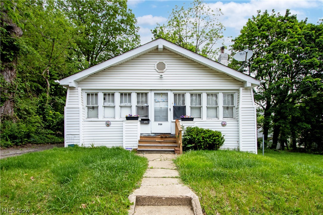 709 Longview Avenue Akron OH 44307