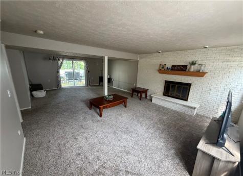 2896 Roanoke Street NW Massillon OH 44646