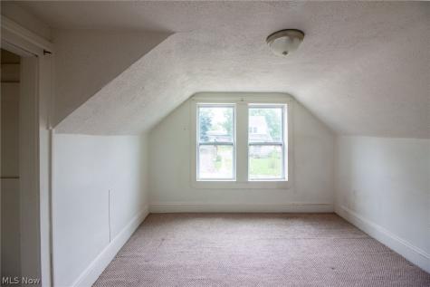 1869 Springfield Center Road Akron OH 44312