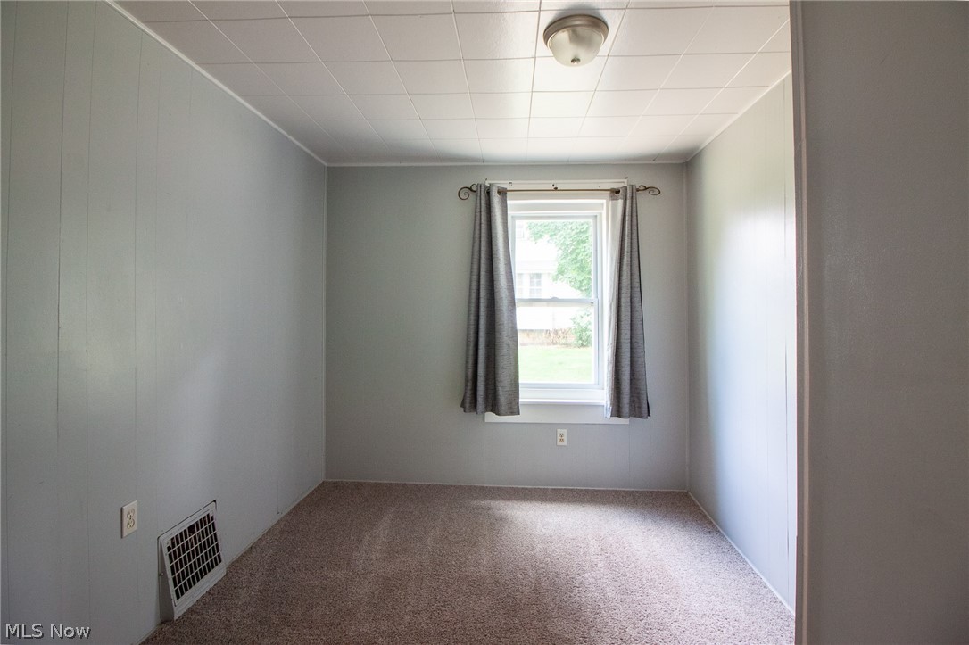 1869 Springfield Center Road Akron OH 44312