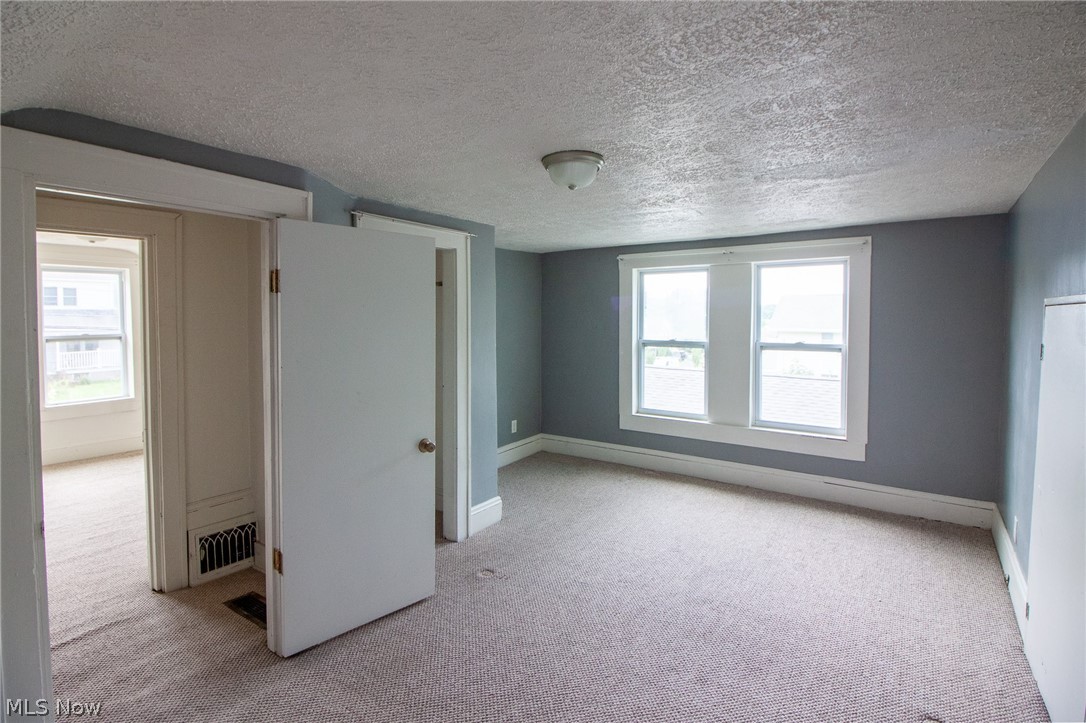 1869 Springfield Center Road Akron OH 44312