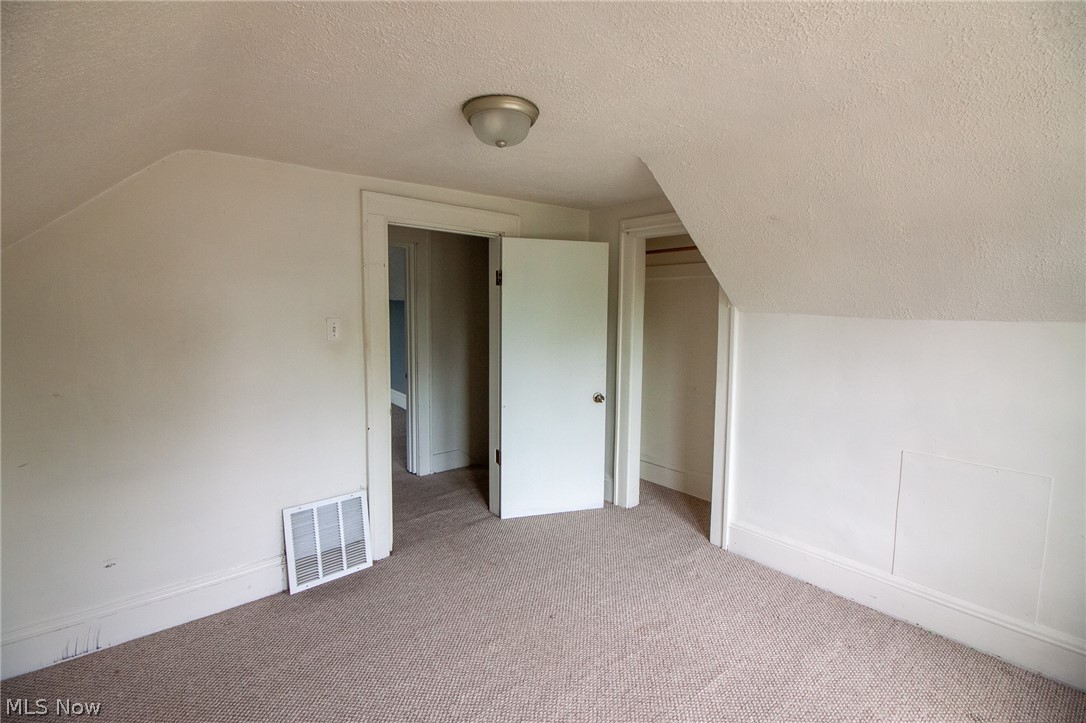 1869 Springfield Center Road Akron OH 44312
