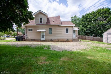 1869 Springfield Center Road Akron OH 44312