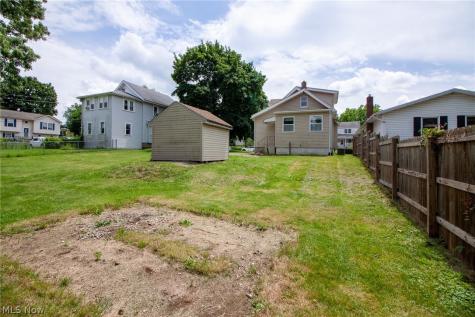 1869 Springfield Center Road Akron OH 44312