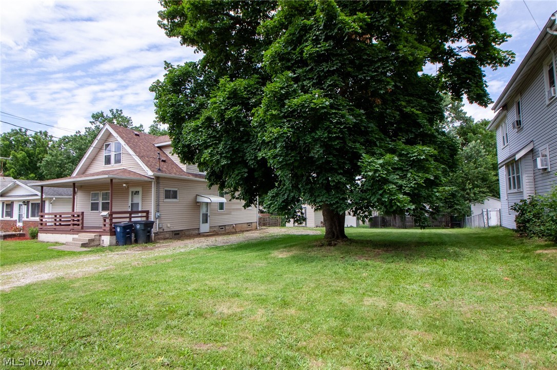 1869 Springfield Center Road Akron OH 44312