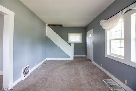 1869 Springfield Center Road Akron OH 44312