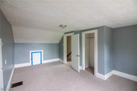1869 Springfield Center Road Akron OH 44312