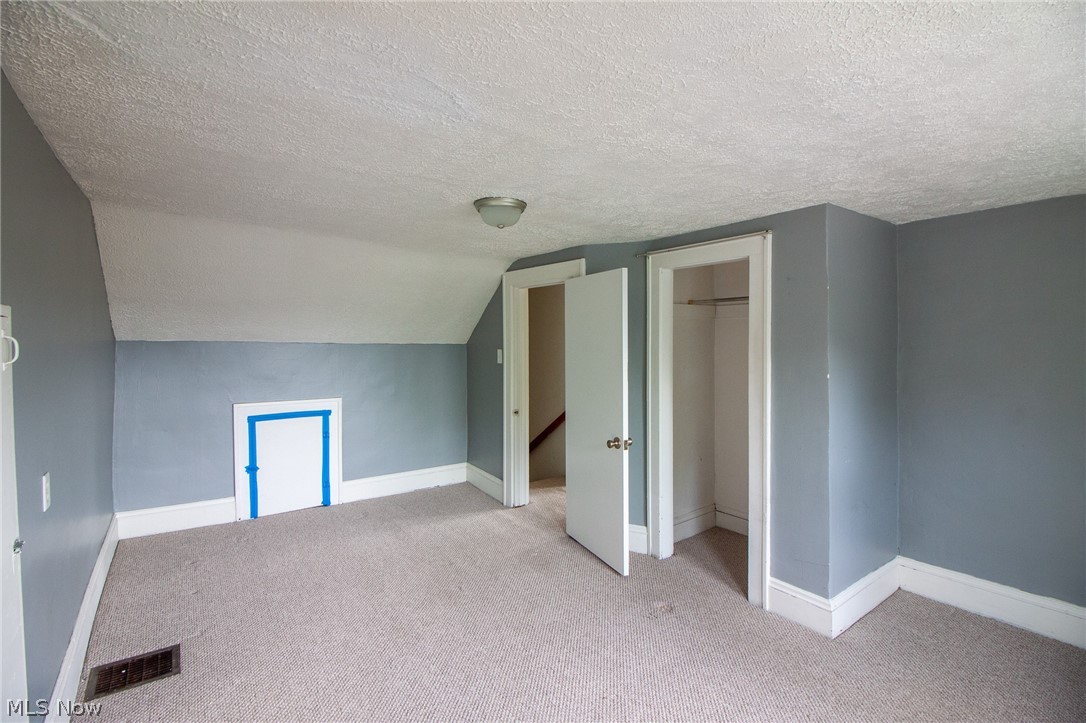 1869 Springfield Center Road Akron OH 44312