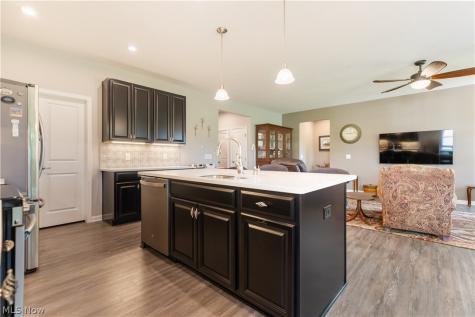 5810 Quarry Lake Drive SE East Canton OH 44730