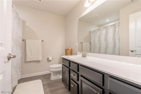5810 Quarry Lake Drive SE East Canton OH 44730