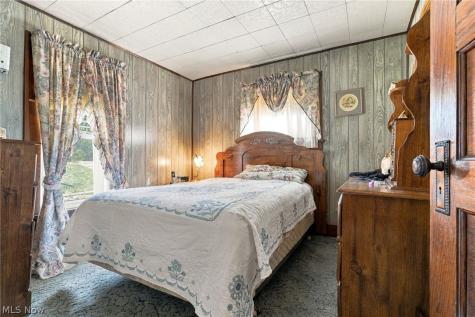 1812 Waynesburg Drive SE Canton OH 44707
