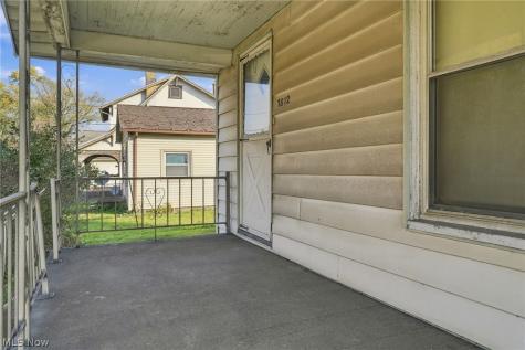 1812 Waynesburg Drive SE Canton OH 44707