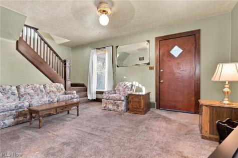 1812 Waynesburg Drive SE Canton OH 44707