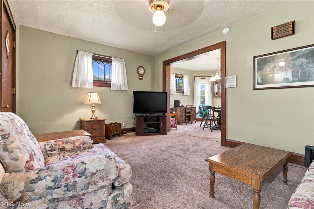 1812 Waynesburg Drive SE Canton OH 44707