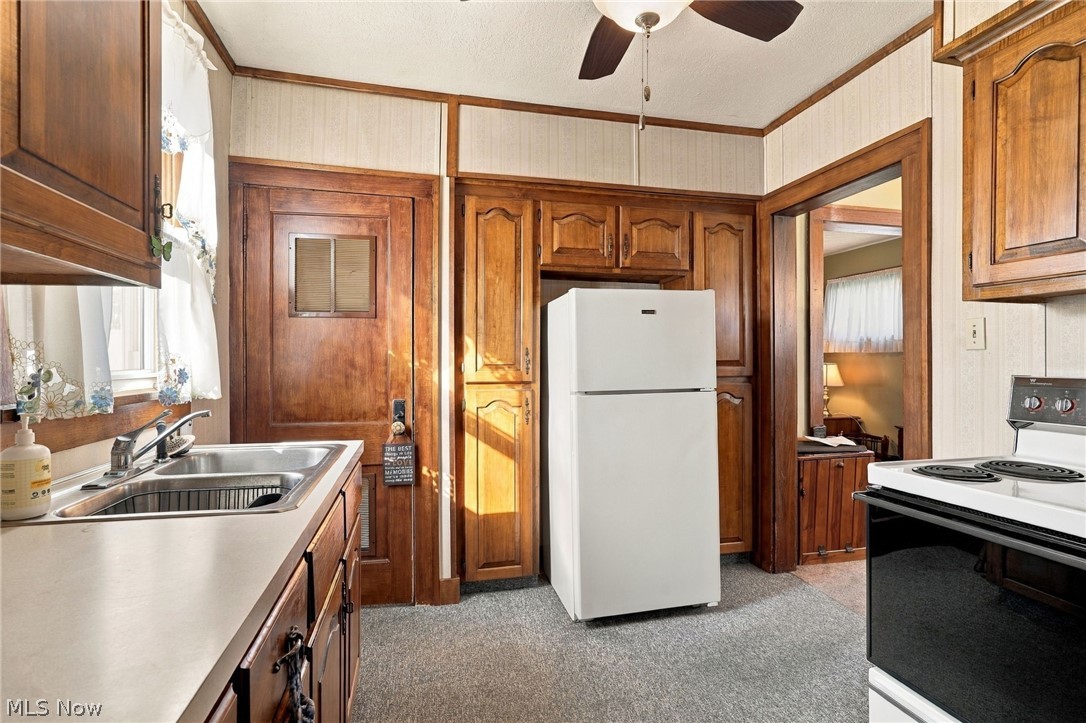 1812 Waynesburg Drive SE Canton OH 44707