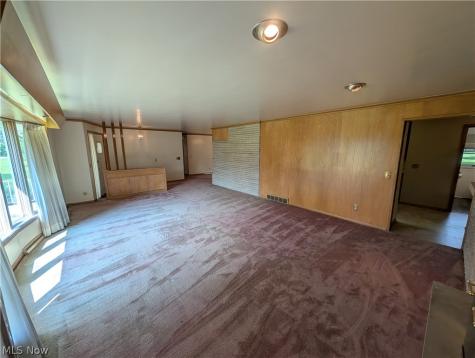 707 Markley Street NE Canton OH 44721